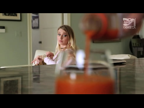 ❤️ Ragazza calda cù tette grandi è figa stretta riceve u cazzo da u perdente, ma assai duru Pornografia dura à co.pornochaturbate.ru